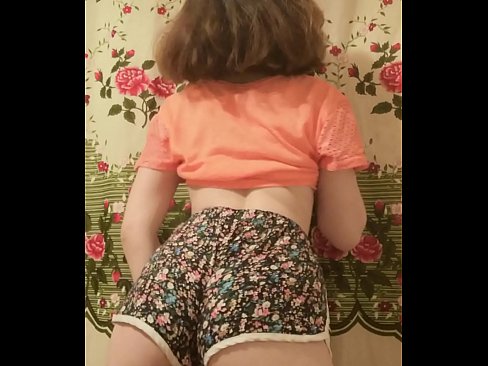 ❤️ Sexy junges Babe zieht ihre Shorts vor der Kamera aus ️❌ Fucking video bei uns de.virtsextor.ru ☑