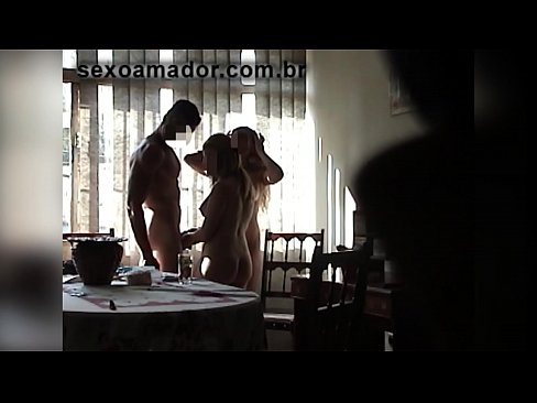 ❤️ Sex-Freunde laden einen riesigen Mann und einen Dreier mit ihm ein ️❌ Fucking video bei uns de.virtsextor.ru ☑