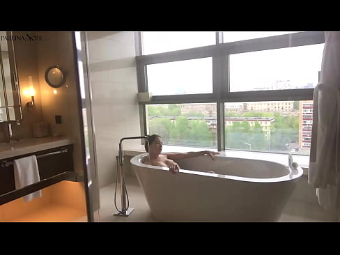 ❤️ Riesiges Babe wichst leidenschaftlich ihre Muschi im Badezimmer ️❌ Fucking video bei uns de.virtsextor.ru ☑