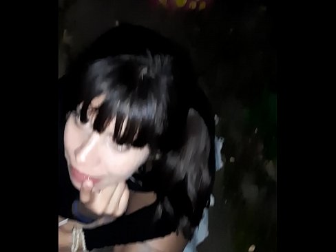 ❤️ Auf der Straße geschwollenen Penis im Austausch für Süßigkeiten ️❌ Fucking video bei uns de.virtsextor.ru ☑